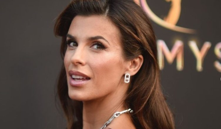 Elisabetta Canalis contro la vivisezione